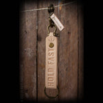 Rumble59 Keychain | Schlüsselanhänger Hold Fast | natur